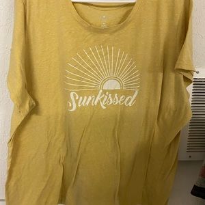 Woman’s short sleeve